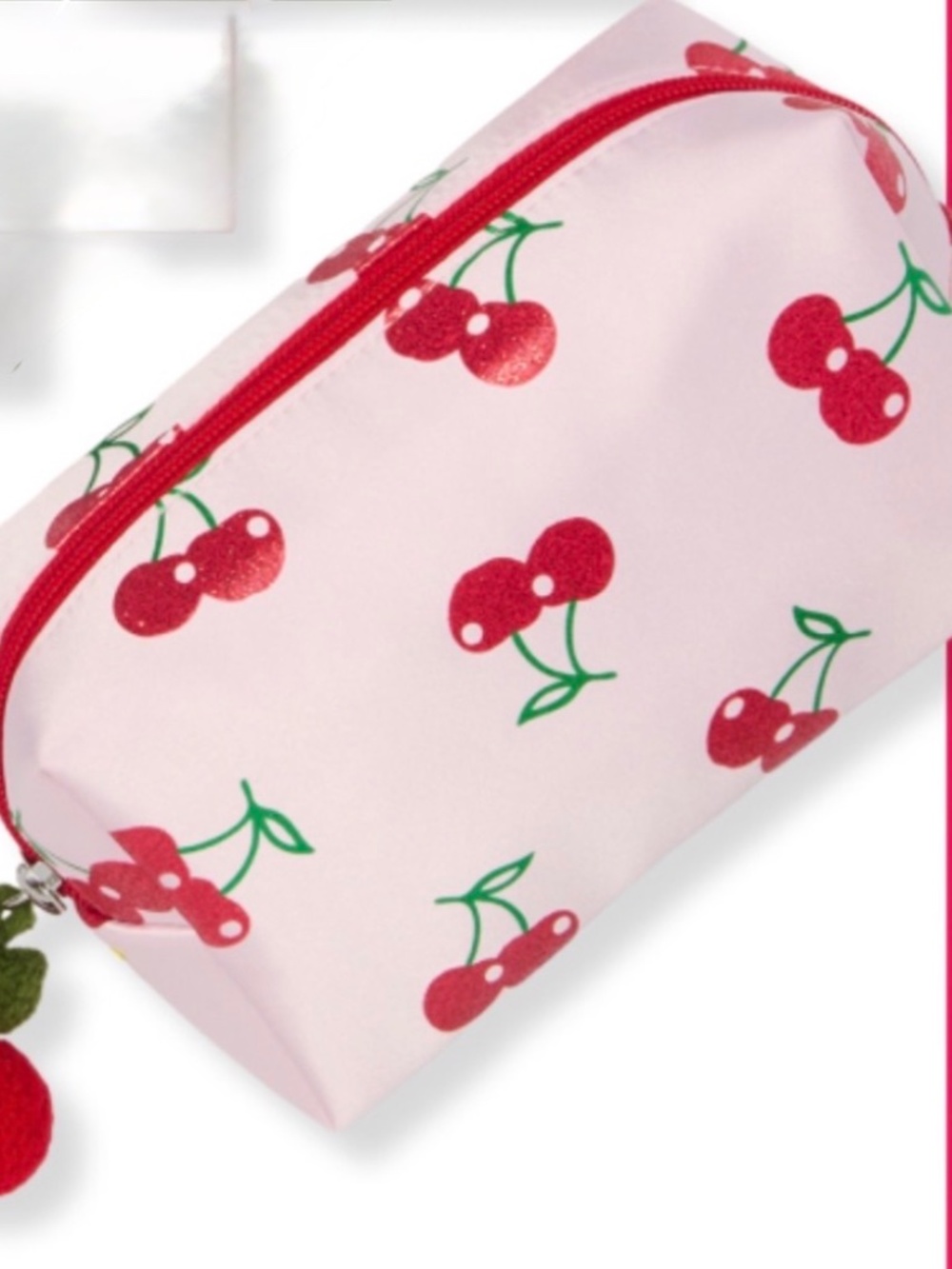 Ulta Beauty NEW make up bag including 19 minis/samples - Picture 2 of 6